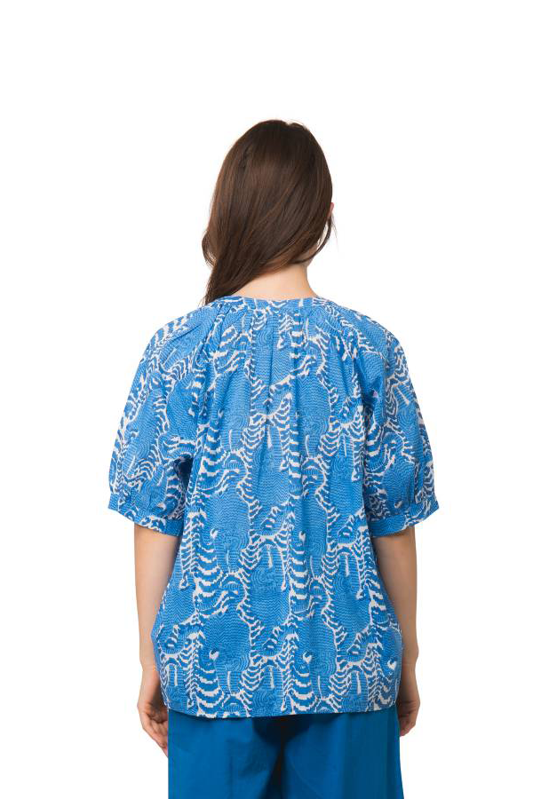 MELIE BLUE TIGER PRINT TOP