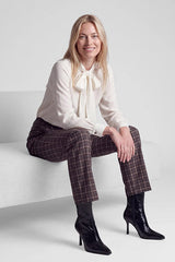 PUSSY-BOW COLLAR BLOUSE