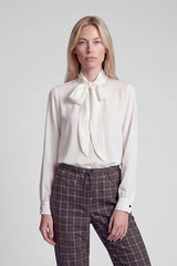 PUSSY-BOW COLLAR BLOUSE