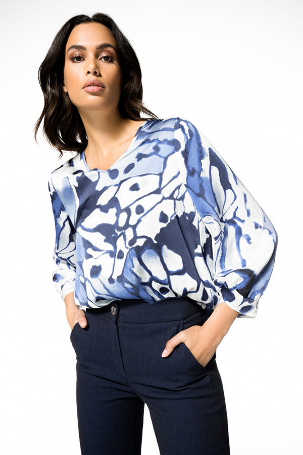 BLUE ABSTRACT PRINT SHORT STRAIGHT BLOUSE