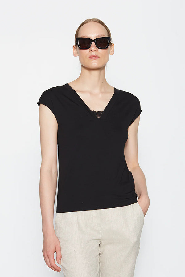 LACE DETAIL BLACK V-NECK T-SHIRT