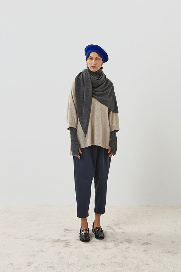 CASHMERE TRIANGLE SCARF