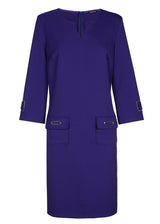 STRAIGHT-FITTING COMFORTABLE DRESS