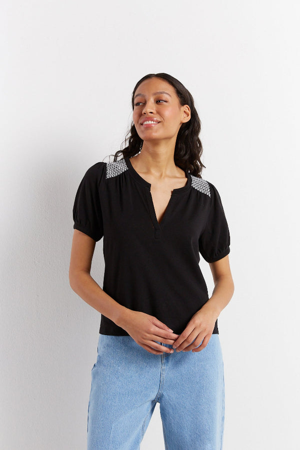 ANAE EMBROIDERED SHOULDER SMOCK T-SHIRT