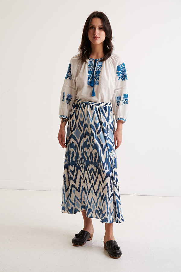 WHITE IKAT PRINT MAXI SKIRT