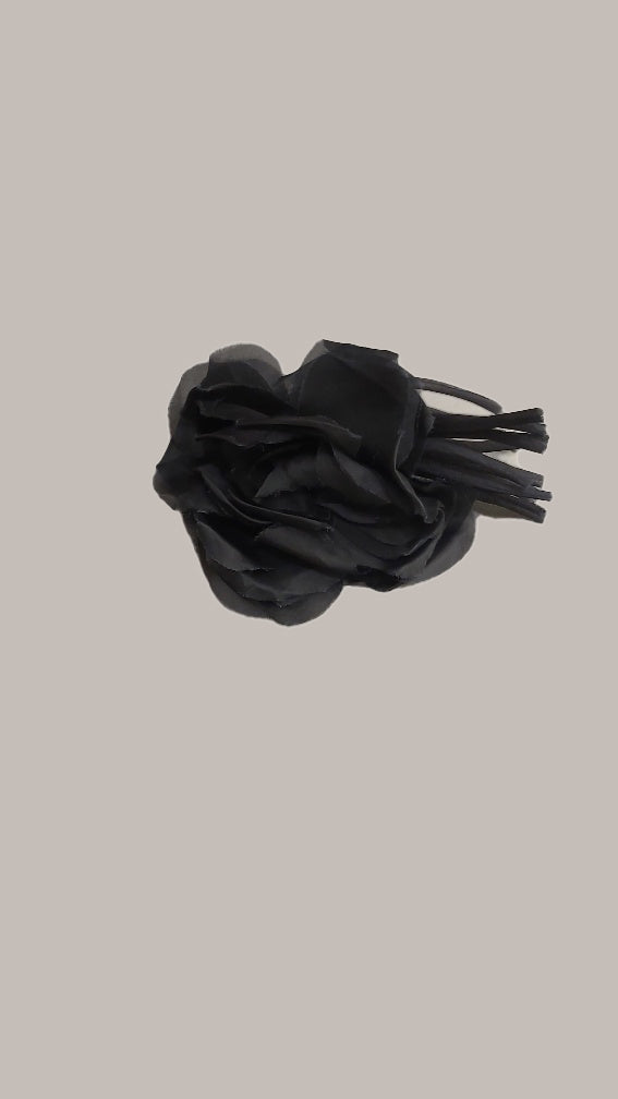 NORTI SILK ORGANZA BROOCH