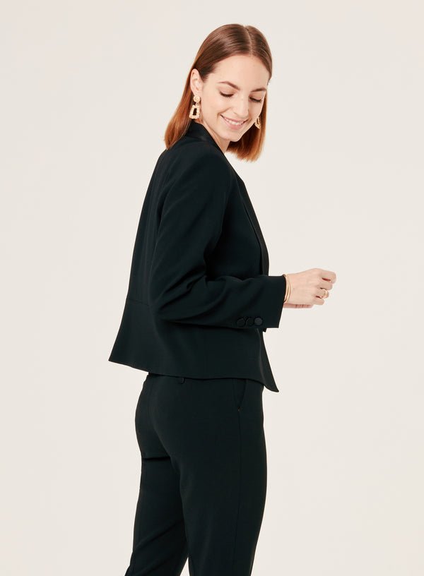 TUXEDA CREPE JACKET