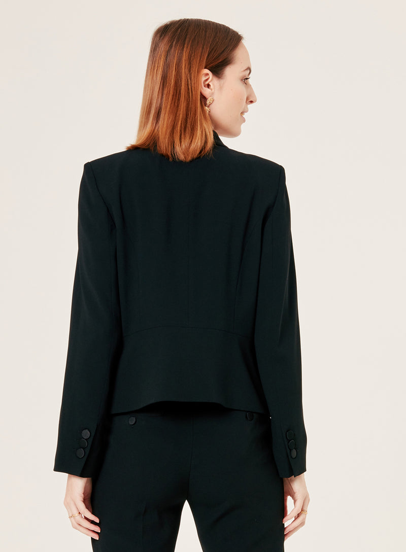 TUXEDA CREPE JACKET